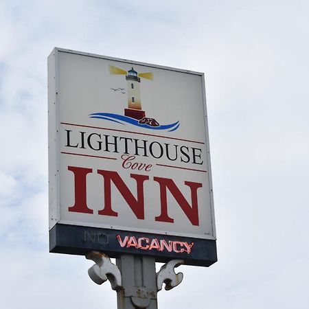 Lighthouse Cove Inn Bandon Eksteriør bilde The sign for the Lighthouse Inn